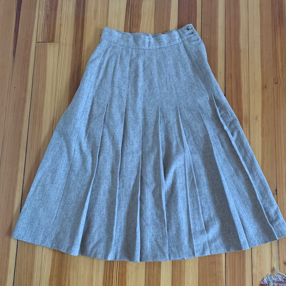 Vintage Liz Claiborne wool skirt 26” waist